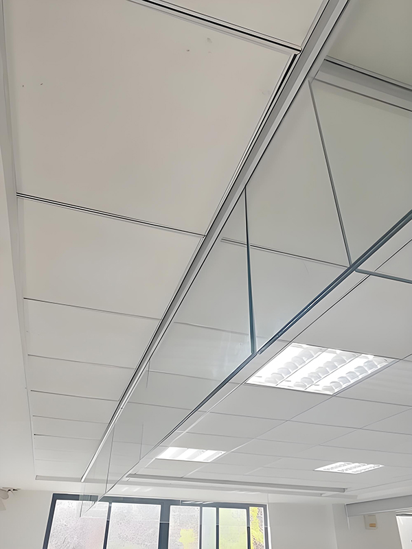 铁门关玻璃铁门关挡烟垂壁