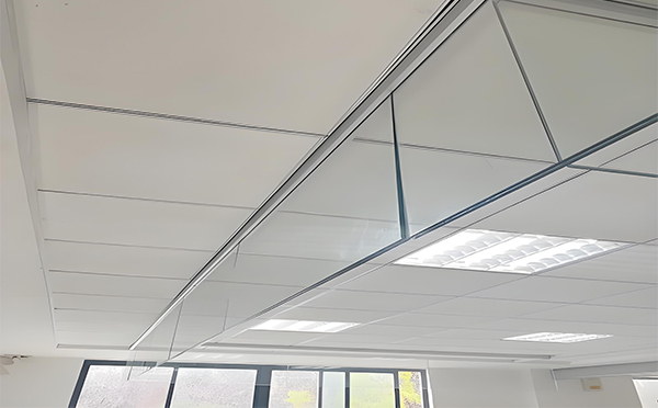 铁门关玻璃挡烟垂壁