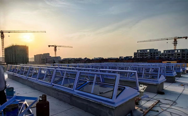 消防铁门关排烟窗工作原理