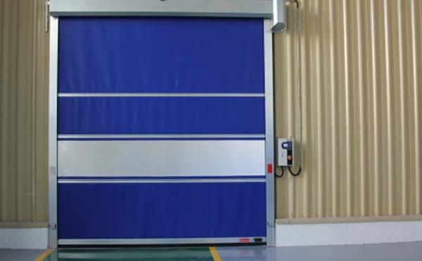 选择铁门关快速铁门关卷帘门时的注意事项