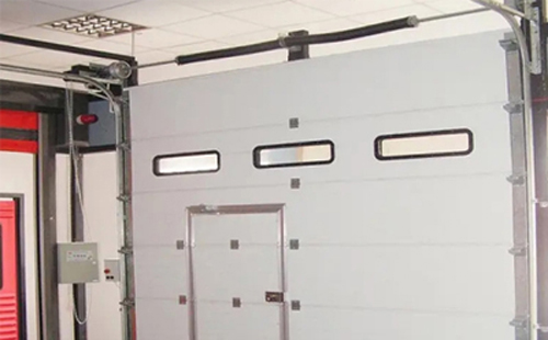 铁门关工业提升门的安装方法