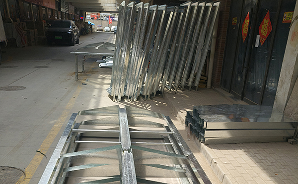 2025铁门关排烟窗维护周期与电动开启故障排查